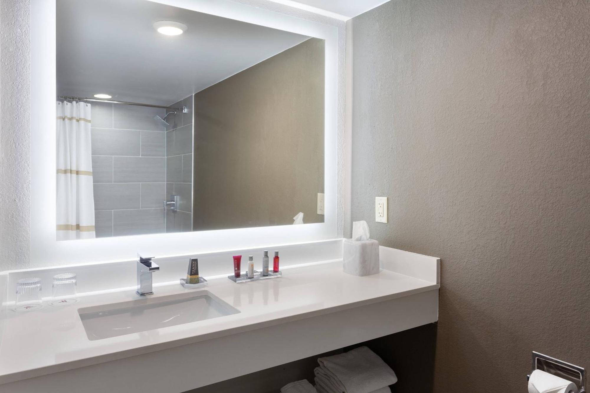 Marriott Phoenix Airport Bagian luar foto