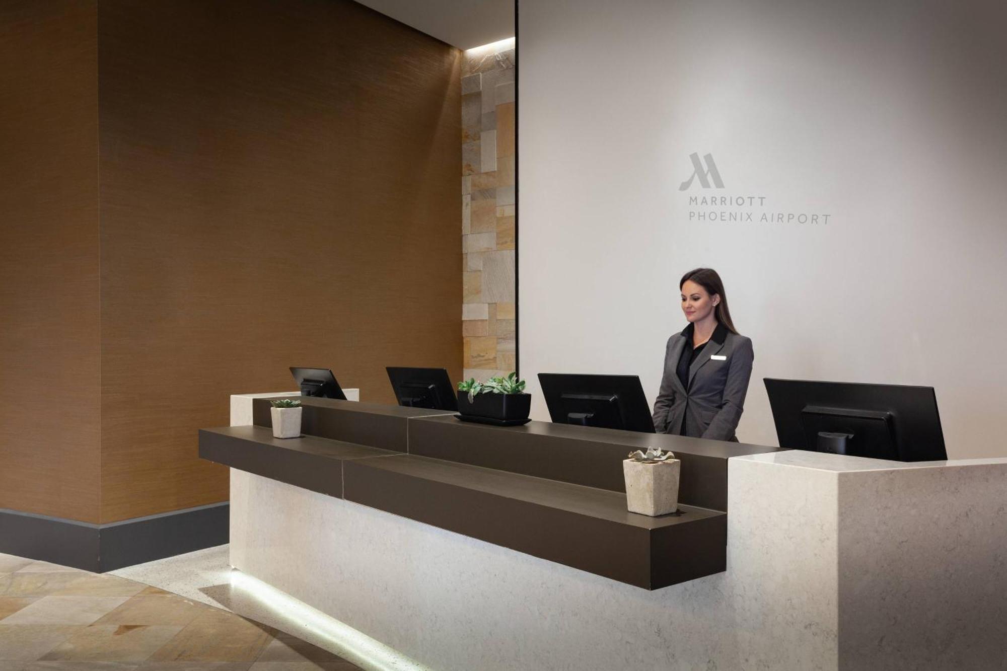 Marriott Phoenix Airport Bagian luar foto